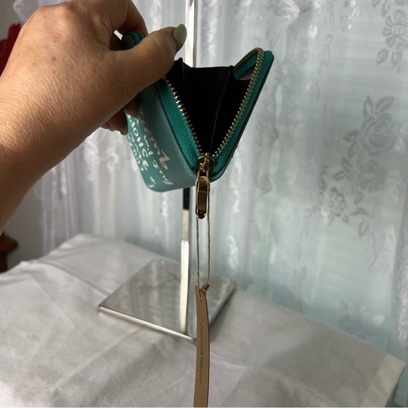 NWT Justin & Taylor Fun Long Zippy Wallet, zips around, 8 cc slots, middle zip - Picture 4 of 7